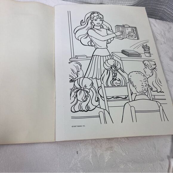 Vintage 1997 Barbie Paint Box Book Claas Trip School Field Trip Golden Book - Picture 8 of 11